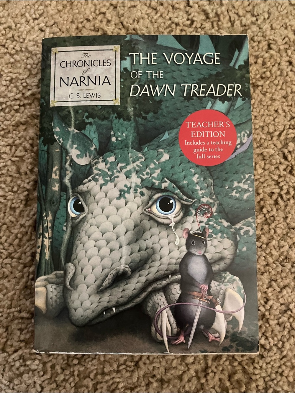 The Voyage of the Dawn Treader - The Chronicles of Narnia (Green Cover)